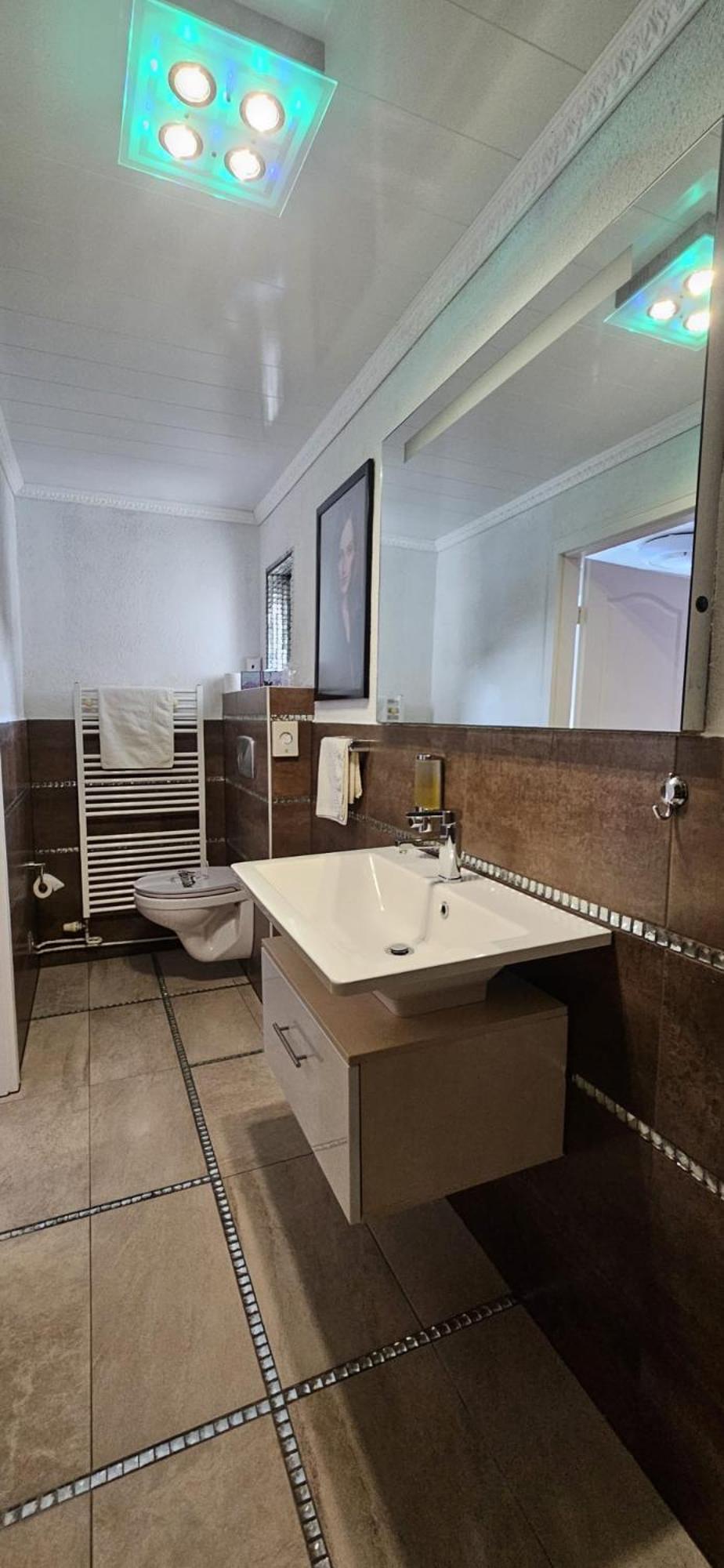 Hotel Karthaeuser Hof Floersheim am Main Ngoại thất bức ảnh